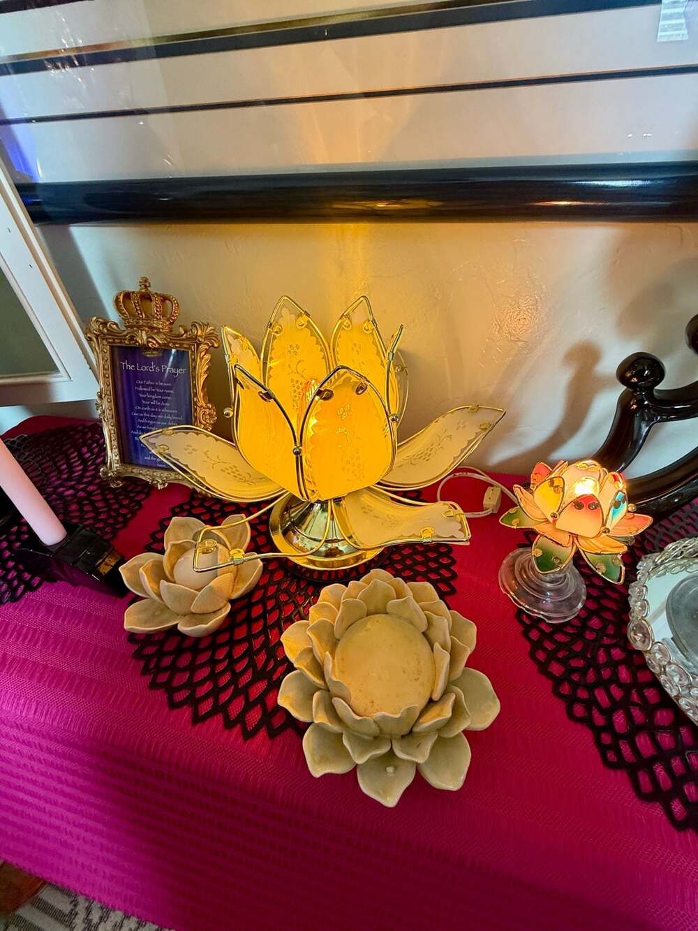 Vintage Lotus Flower Table Lamp Mid Century Modern Vintage Hollywood Regency Whi